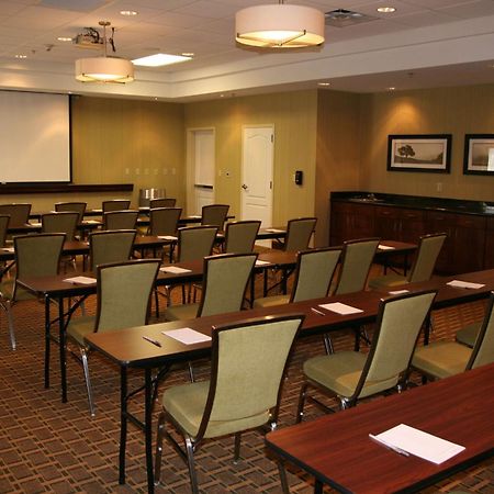 Hampton Inn Кросвил Екстериор снимка