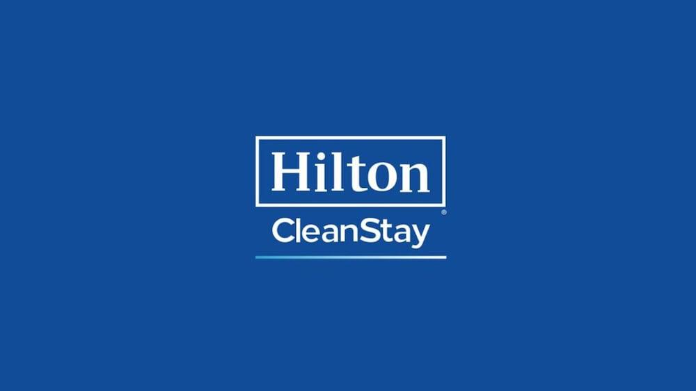 Hampton Inn Кросвил Екстериор снимка