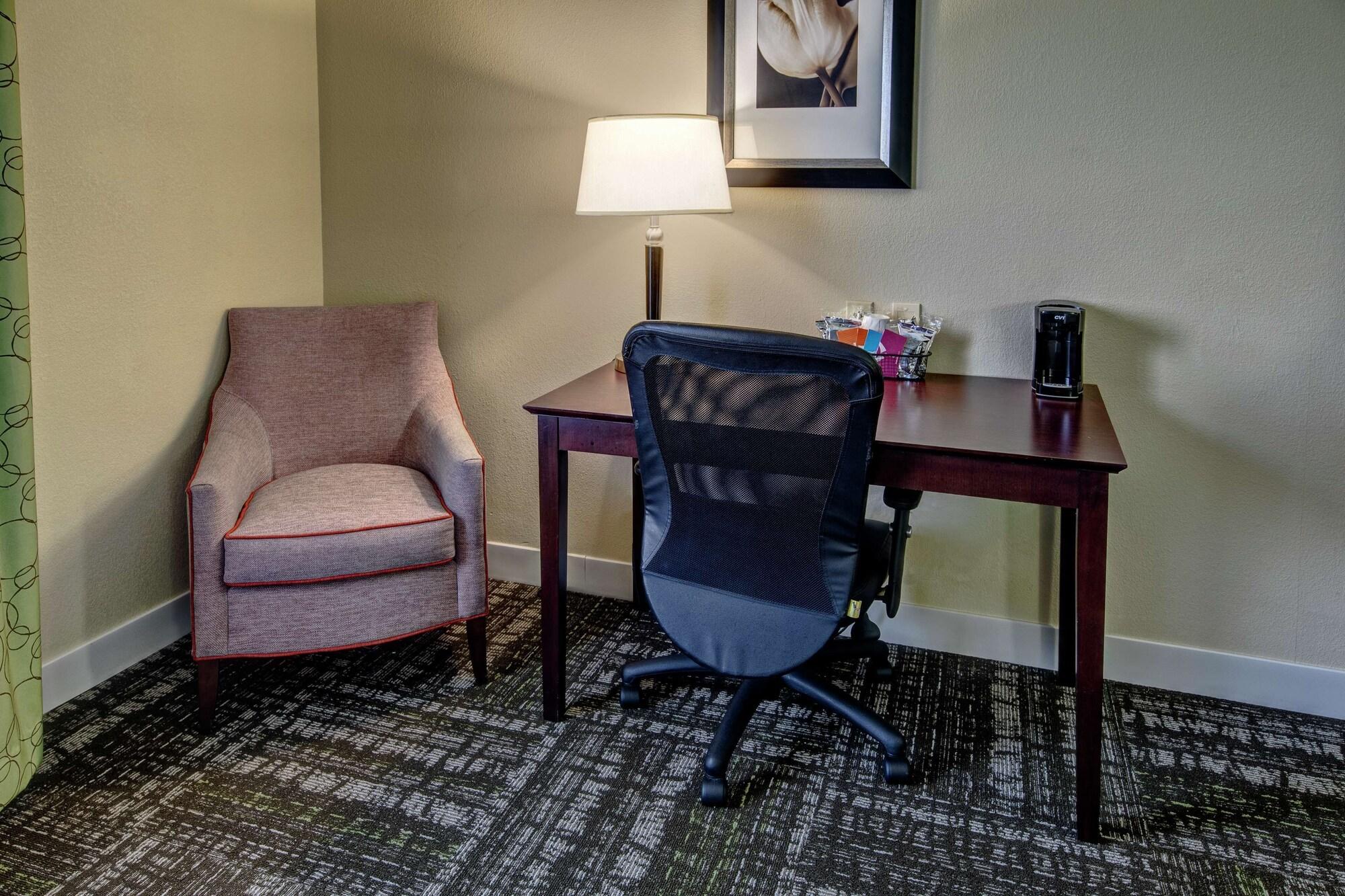 Hampton Inn Кросвил Екстериор снимка