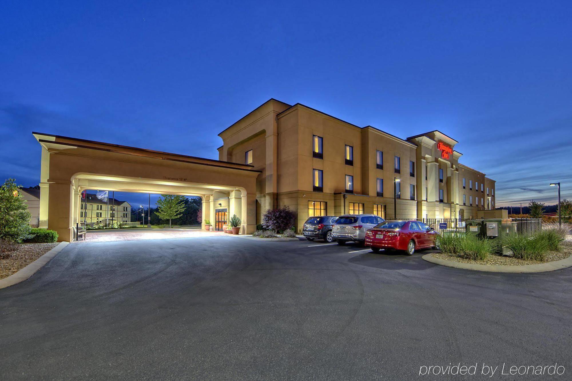 Hampton Inn Кросвил Екстериор снимка